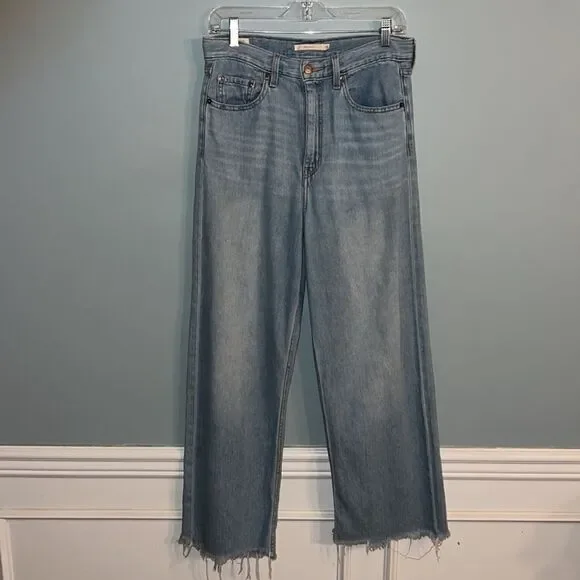 Levi’s premium High Loose Women’s 28 frayed hem jeans - Picture 9 of 14